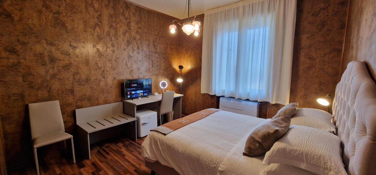 Forumguesthouse Verdi Centro Storico 파르마 외부 사진