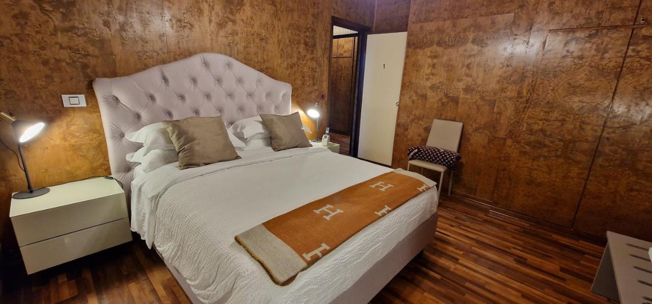 Forumguesthouse Verdi Centro Storico 파르마 외부 사진